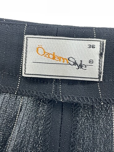 36 Beden siyah Renk Vintage Love Kumaş Pantolon %70 İndirimli.