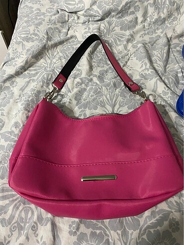 pembe el çantası