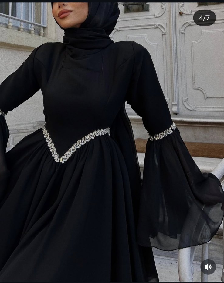 Siyah Uzun Kollu Drapeli Gotik Kadın Abiye kiralık - Görsel 2