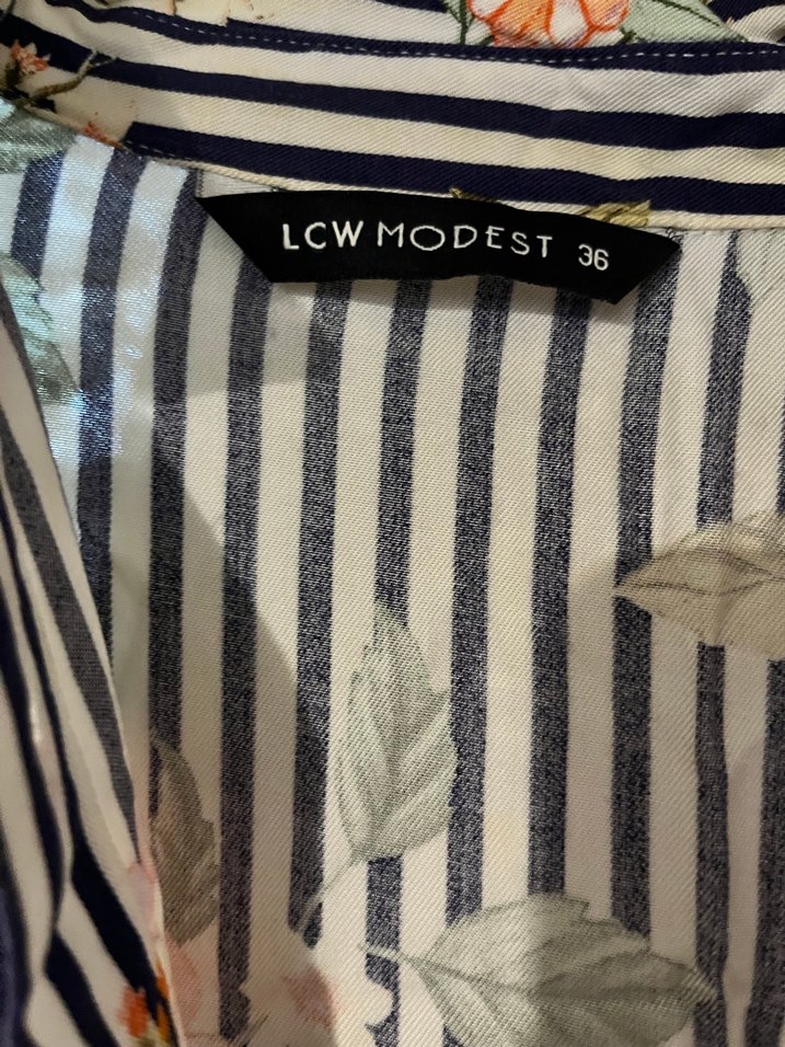 Çiçekli Çizgili Düğmeli Kadın Gömlek - Görsel 3