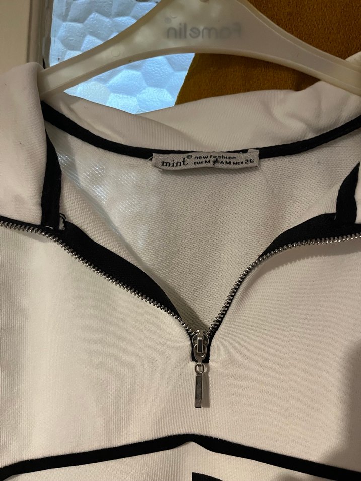 Yarım Fermuarlı Beyaz Sweatshirt - Görsel 2