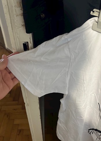 Beyaz Baskılı V Yaka Hamile Tişört - Görsel 4