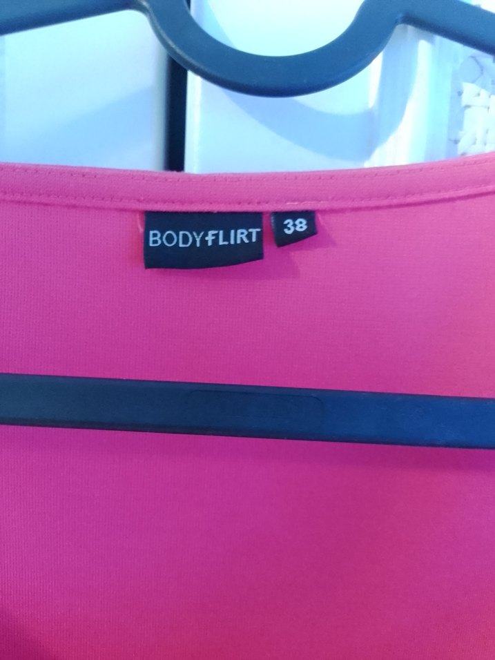 Pembe Çiçek Desenli Hamile Elbisesi - Görsel 3