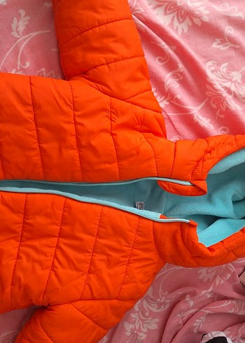 Turuncu Kapüşonlu Erkek Çocuk Mont - Görsel 3