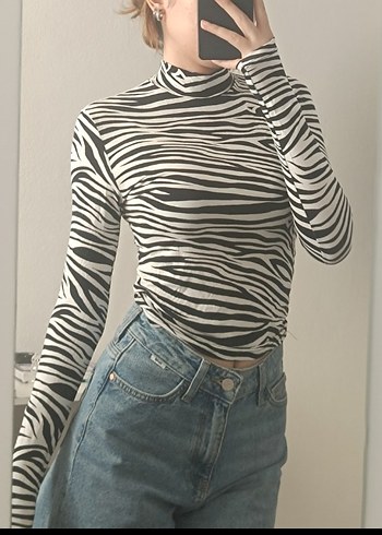 Diğer Zebra Desenli Boğazlı Kadın Bluz