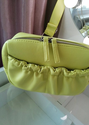  Beden Bershka Çanta