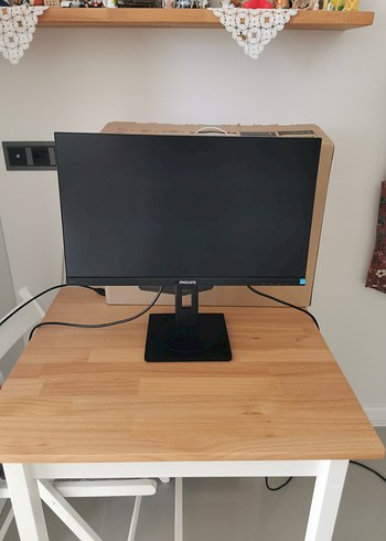 Philips 24inç Kameralı Işık Sensörlü Yükseklik Ayarlı Monitör - Görsel 10