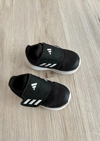 Adidas bebek ayakkabısı 22 numara