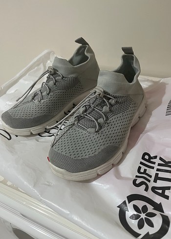 Gri Bağcıklı Kadın Spor Ayakkabı - Görsel 2