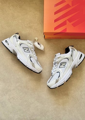 39,5 Beden New Balance 530 Beyaz Spor Ayakkabı