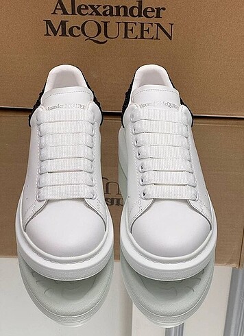 Alexander McQueen Alexander McQueen