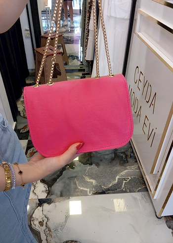  Beden pembe Renk Fermuarlı Pembe Zincir Askılı Kadın Çanta