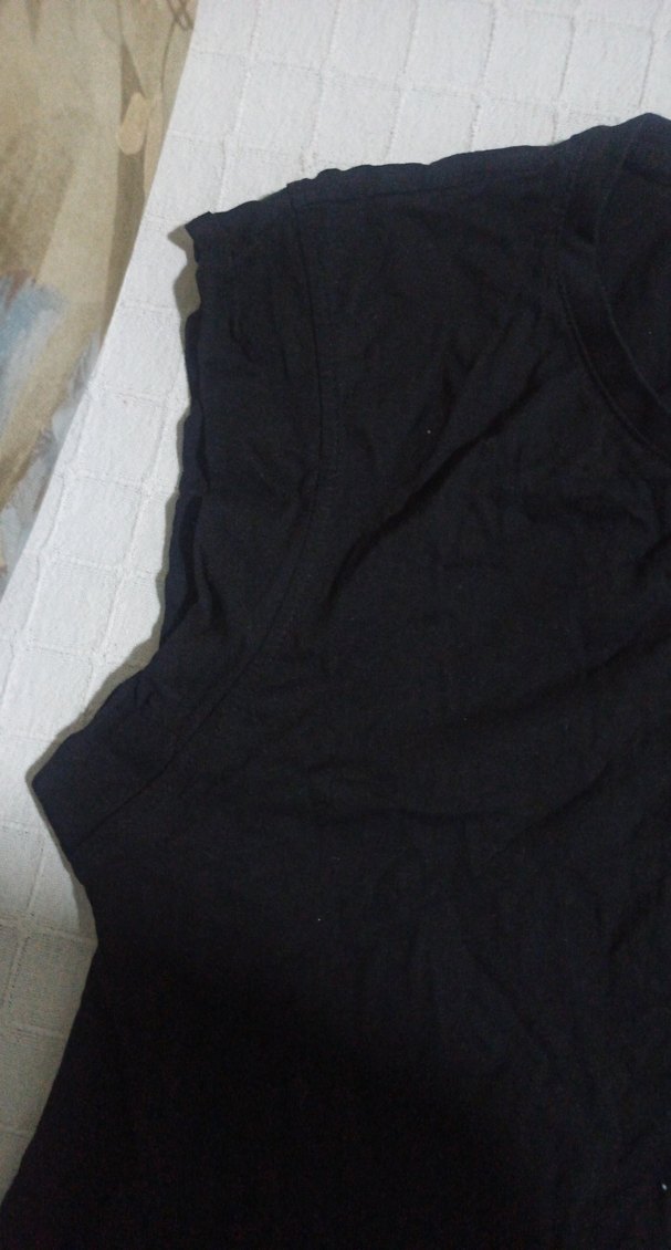 Siyah Tişört kolsuzumsu - Görsel 2