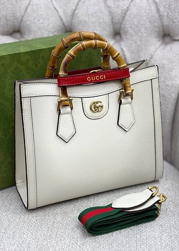  Beden Gucci Bambulu Saplı Bej Deri Kadın Çanta