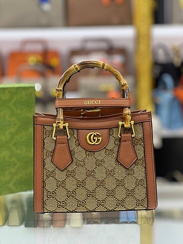  Beden Gucci diana mini tote bag