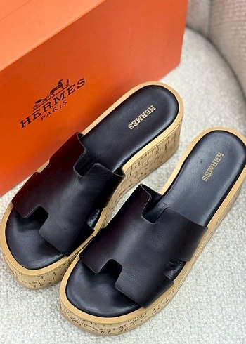 Hermes pumps