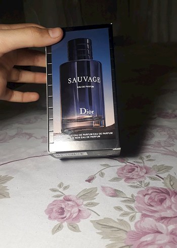  Beden Dior Sauvage Erkek Parfümü Siyah Şişe