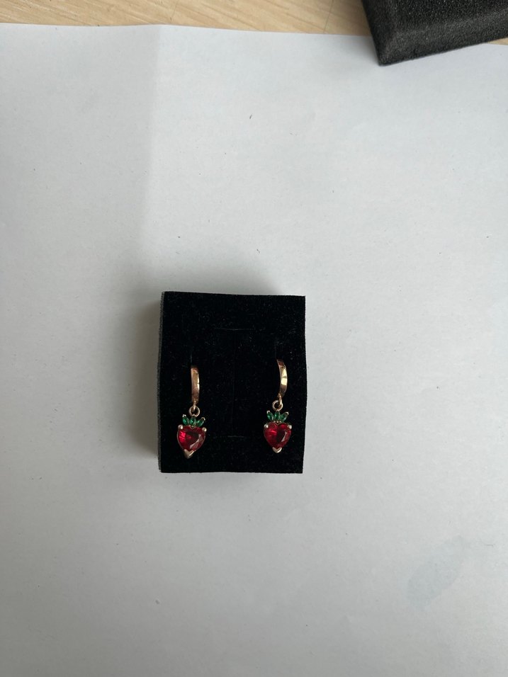 925 ayar gümüş kırmızı zikron taşlı rose gold kalp elma küpeler - Görsel 2