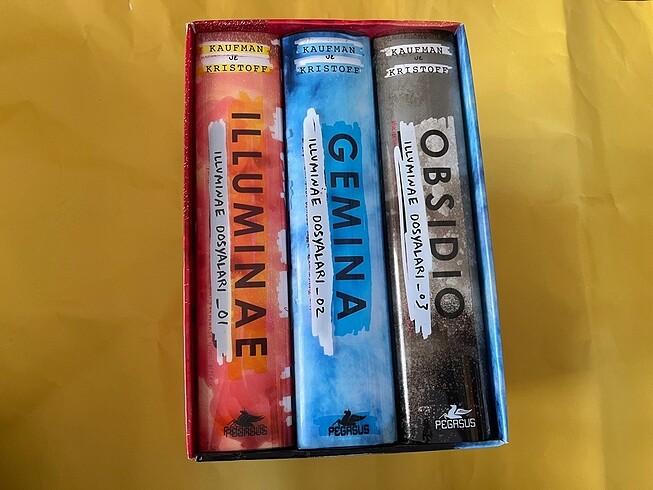 ILLUMINAE SERİSİ