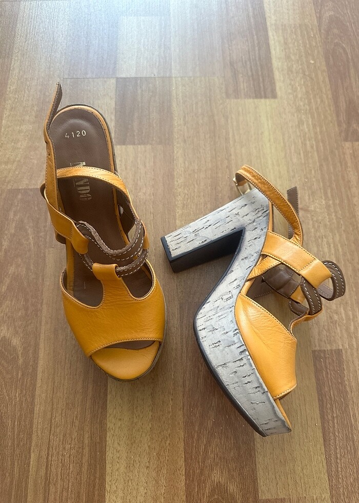 Gerçek deri topuklu yazlık ayakkabı - Görsel 2