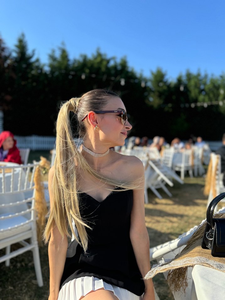 Dantel Detaylı Siyah Mini Mezuniyet Elbisesi - Görsel 2