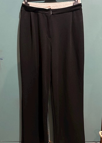 Kadın Siyah Saten Kemerli Kumaş Pantolon