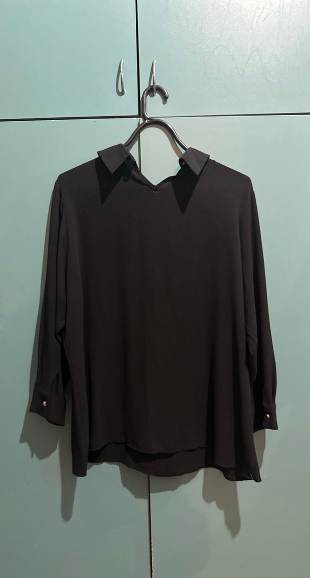 Siyah Piliseli Uzun Kollu Kadın Gömlek - Görsel 2