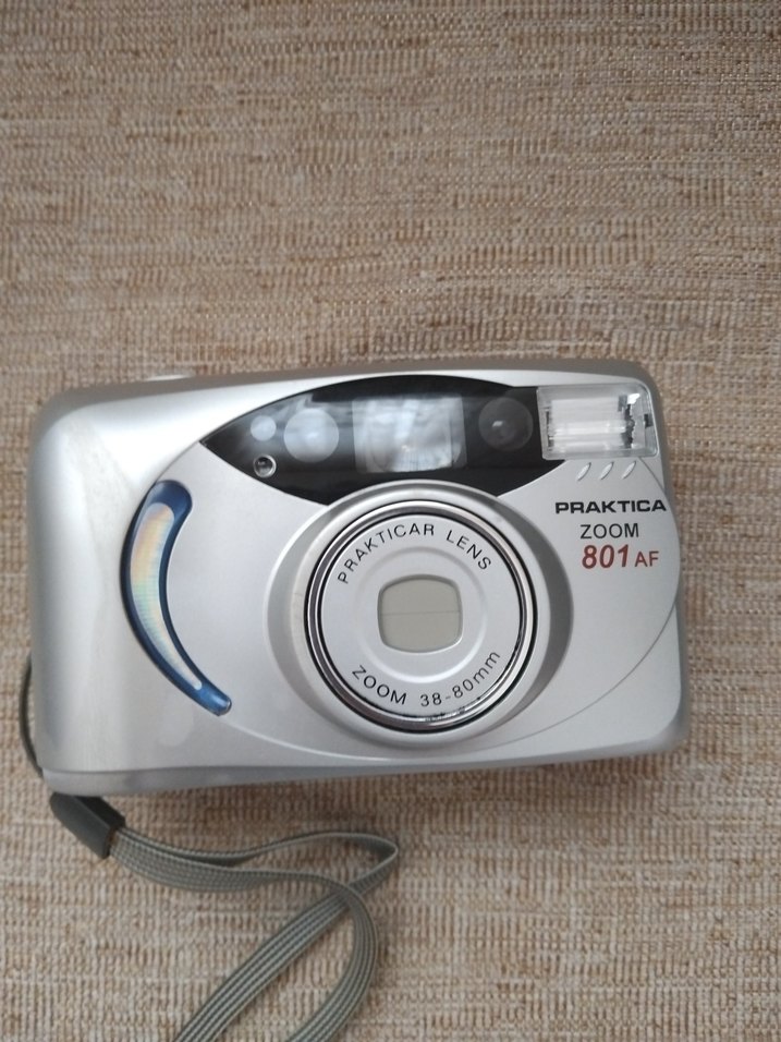 Gri Analog Fotoğraf Makinesi - Görsel 2