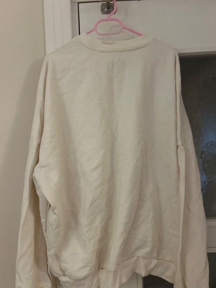Bershka Sökük Modelli Sweatshirt - Görsel 4