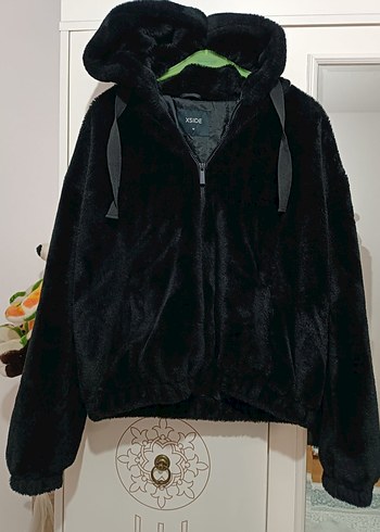 XSIDE Siyah Kapüşonlu Kadın Peluş Mont - Görsel 2