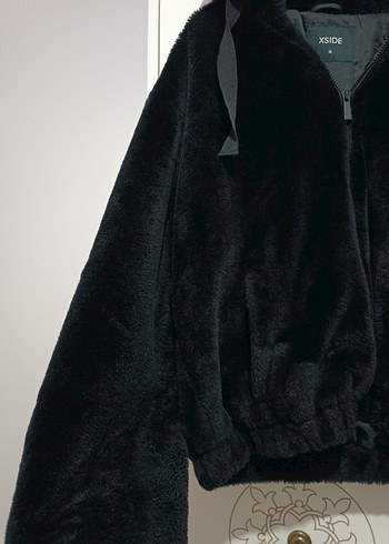 XSIDE Siyah Kapüşonlu Kadın Peluş Mont - Görsel 3