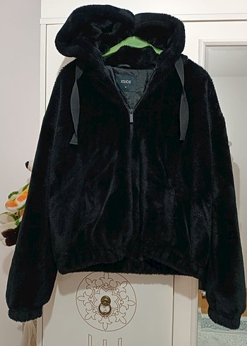 Siyah Kapüşonlu Kadın Peluş Ceket - Görsel 2