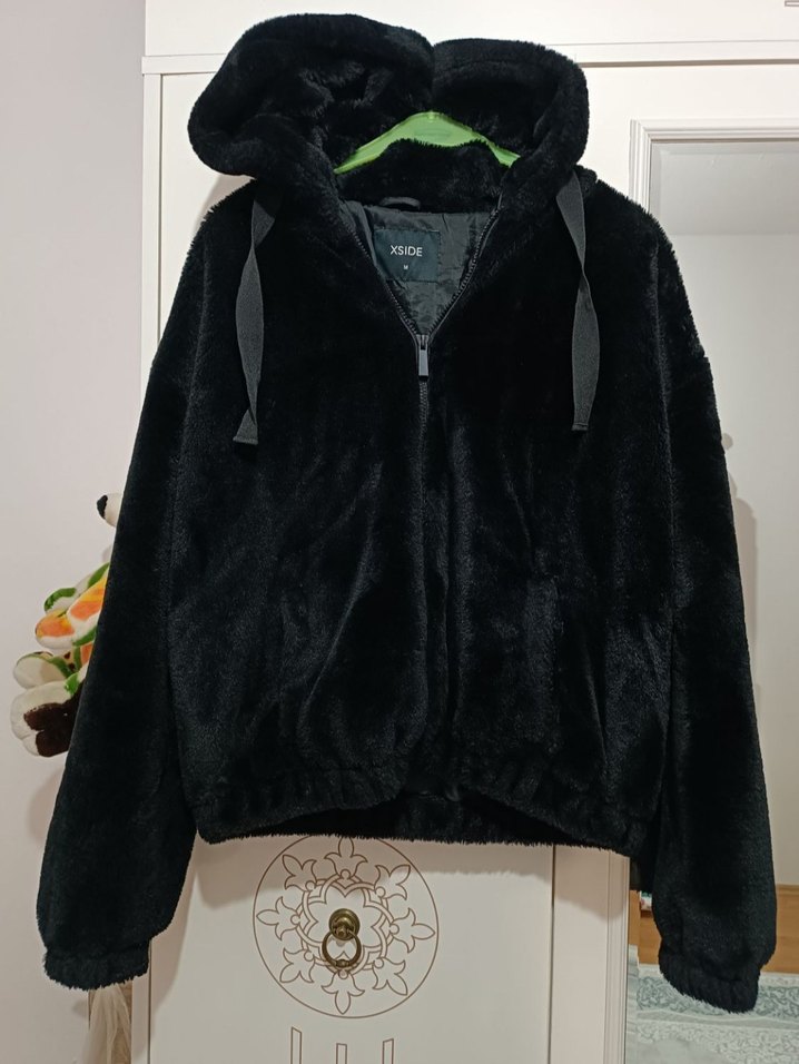 Siyah Kapüşonlu Kadın Peluş Ceket - Görsel 2