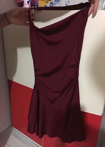 Bordo boyundan askılı mini elbise