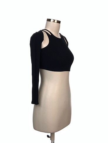 Pull and Bear Pull and Bear Bluz %70 İndirimli.
