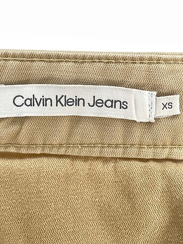 xs Beden çeşitli Renk Calvin Klein Mini Şort %70 İndirimli.