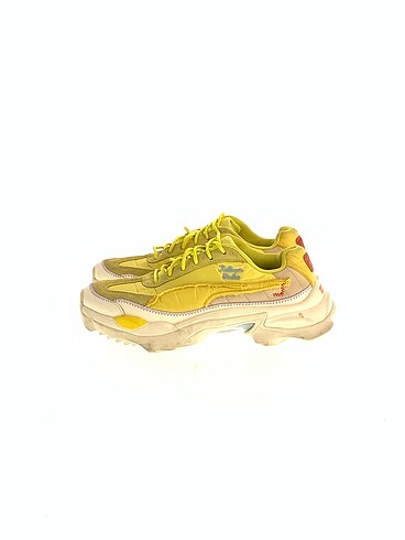Puma Spor Ayakkabı %70 İndirimli.