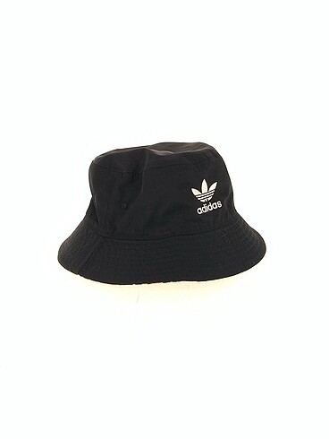 Adidas Şapka %70 İndirimli.