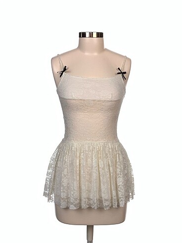 Forever 21 Bluz %70 İndirimli.