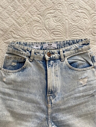 Bershka Yırtık Jean