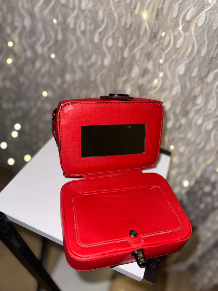 Kırmızı özel makyaj kutulu Elizabeth çanta - Görsel 5