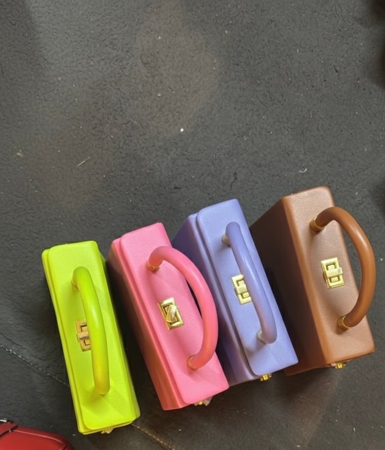 Parlak Yeşil Deri Kadın Çanta - Görsel 2