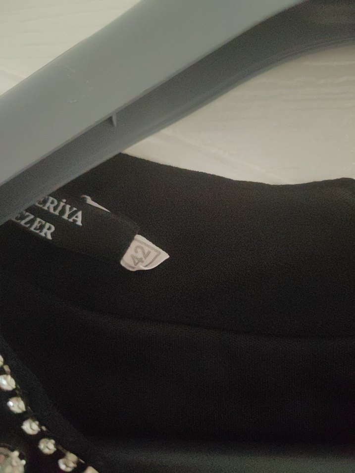 İş için Uzun Kollu İşlemeli Bej Kadın Takım - Görsel 5