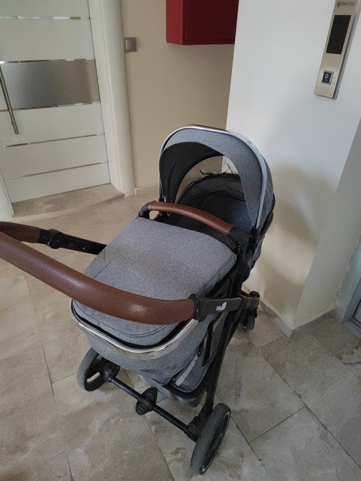 Gri Bebek Arabası Katlanabilir Model - Görsel 2