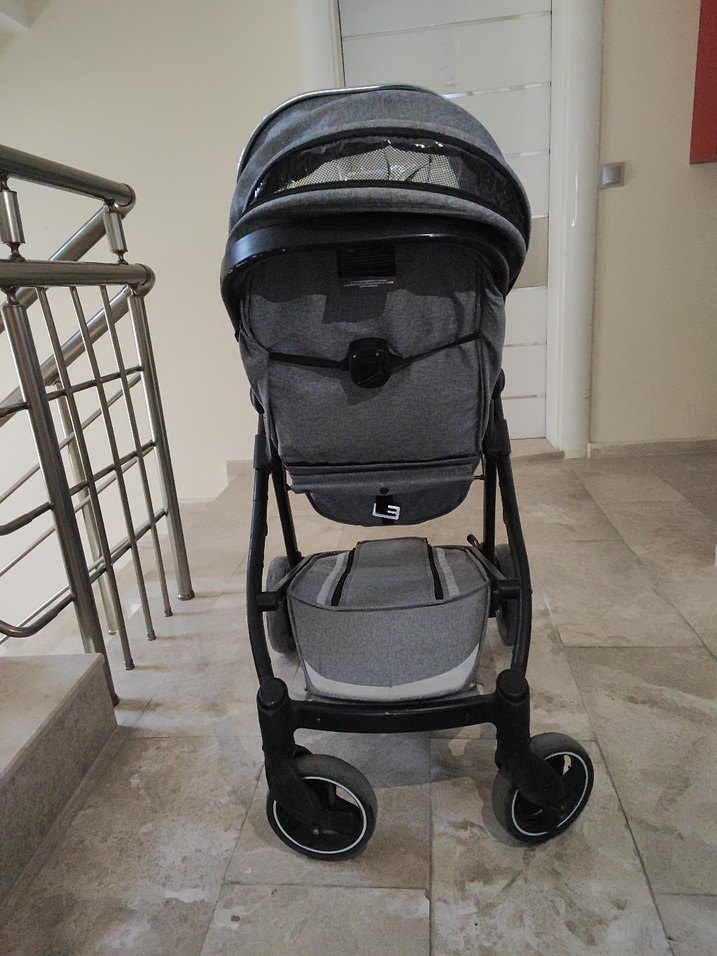 Gri Bebek Arabası Katlanabilir Model - Görsel 3