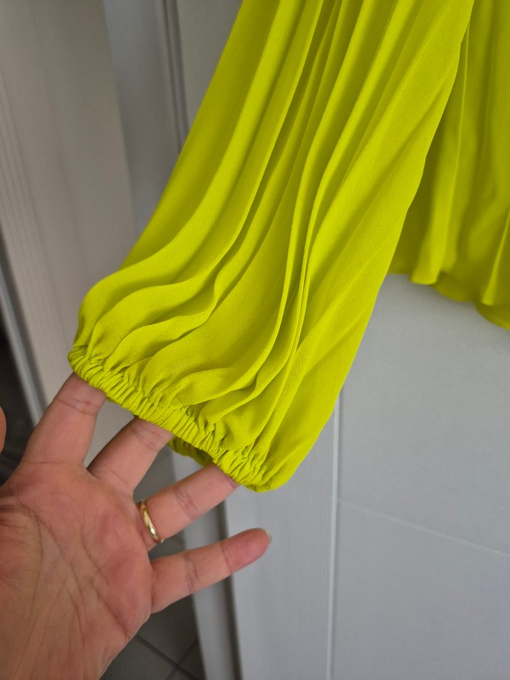 Zara Piliseli V Yakalı Kadın Bluz - Görsel 4