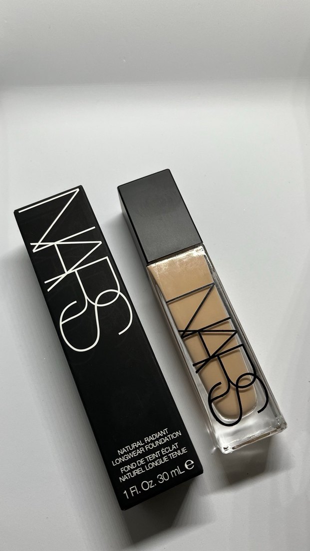NARS Doğal Işıltılı Fondöten 30 ml - Lıght 2.5 yukon - Görsel 2