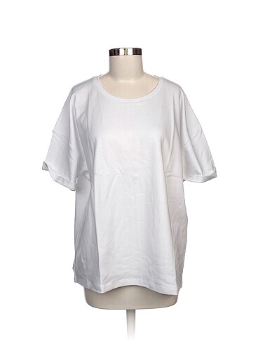 Penti T-shirt %70 İndirimli.