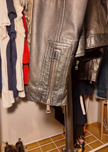 m Beden siyah Renk Massimo Dutti Siyah %100 Deri Ceket, M beden.