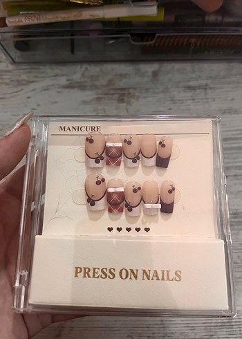 Baskılı Takma Tırnak Seti - Görsel 2